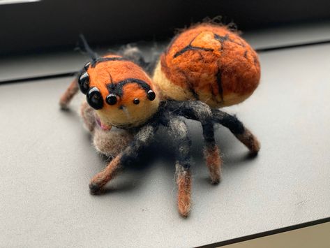 Dollhouse Family, Spider Toy, Needle Felting Diy, Spider Art, Pastel Sec, Jumping Spider, Dry Pastel, Animal Nursery Decor, Felt Mouse