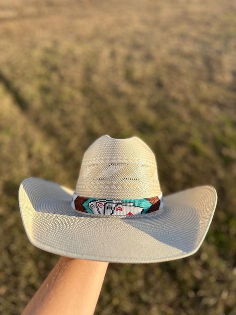 This 4 Ace's, beaded hat band will bring to your western look. Featuring bright, intricate beading, this hat band will bring a pop of color and texture to your wardrobe. Make a statement with this unique accessory. -The Beaded Portion of the Hat band is 17 1/2 inches. -The leather adds a extra 12 inches. The leather ties make the hat band adjustable to your hat. -The length of the entire band is 30 inches. (Hat is not included) I do the Beaded work and my boyfriend does the leather work of the h Country Hat Aesthetic, Beaded Cowboy Hat Bands Diy, Cowgirl Hat Bands, Beaded Belts Western, Western Hat Bands, Cowgirl Hat Outfit, Western Hat Styles, Cowgirl Hats Western, Western Fashion Jewelry