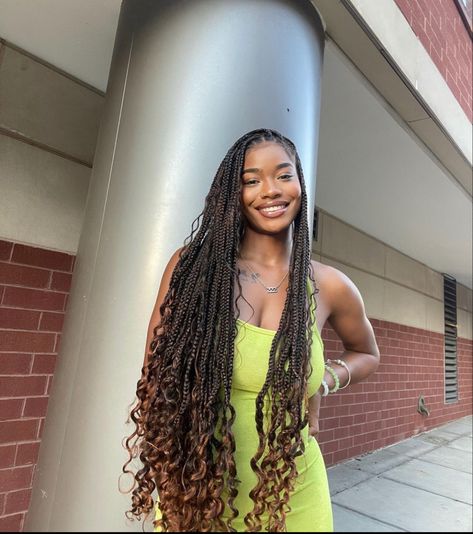 Winter Box Braids, Long Braids With Curls, Medium Length Hair Layered, Weave Snatched, Haircuts For Medium Length Hair Layered, Week Hairstyles, Twists Locs, 2024 Haircuts, Hair Layered