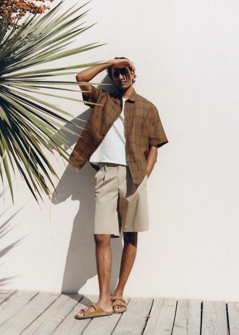 Mango Man 2022 Terracotta 017 Jeenu Mahadevan, Mango Collection, Beach Outfit Men, Studio Photography Fashion, Sports Wedding, Mens Editorial, Men Photoshoot, Summer Photoshoot, Mango Man