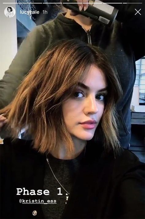 If you’re toying with the idea of going blonde for the warmer months, you might want to take note – because according to Lucy Hale, it’s actually a bit more of a process than you may think. Lucy Hale Hair Long, Lucy Hale Hair Medium, Lucy Hale Short Hair, Blonde Celebrity Hair, From Brunette To Blonde, Lucy Hale Hair, Celebrity Hair Inspiration, Kristin Ess, Going Blonde