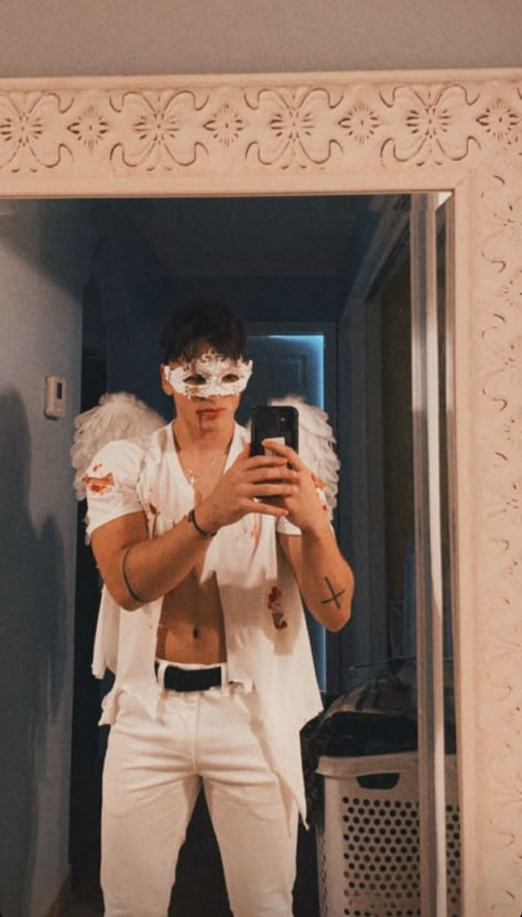 Male Angel Halloween Costume, Hawollen Costumes Ideas, Angel Male Costume, Fallen Angel Costume Men, Ideas Disfraz Halloween Hombre, Male Angel Costume, Angel Costume Men, Hot Halloween Costumes For Men, Mens Angel Costume