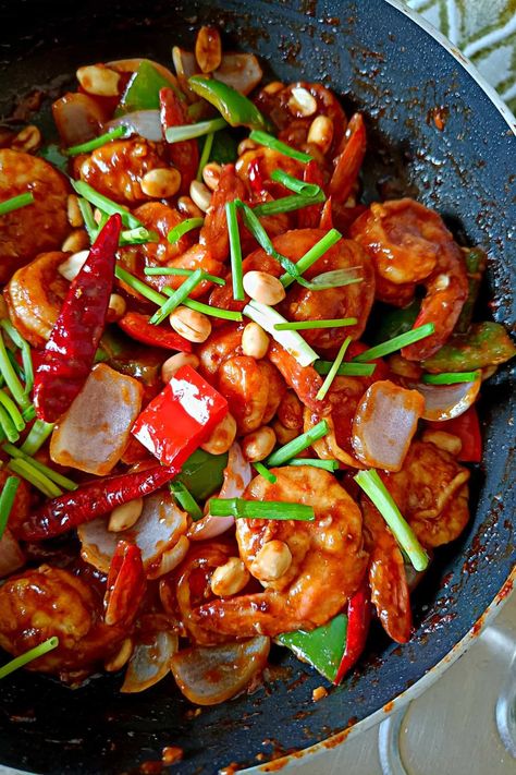 Kung Pao Shrimp, Lemon Shrimp Pasta, Sweet Chili Shrimp, Lemon Garlic Shrimp Pasta, Seafood Dinner Recipes, Chili Shrimp, Garlic Shrimp Pasta, Chinese Cooking Recipes, Stir Fry Dishes