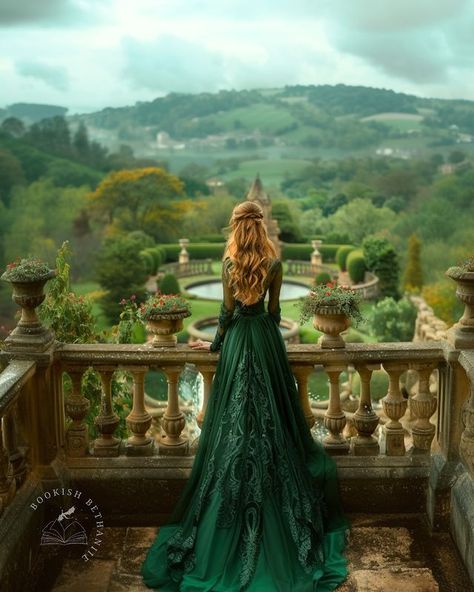 Bethanie (@bookishbethaniie) • Photos et vidéos Instagram Spring Court Manor, Book Castle, Acotar Characters, Fantasy Kingdom, Tog Series, Spring Court, Enchanted Kingdom, Fantasy Outfits, Roses Book