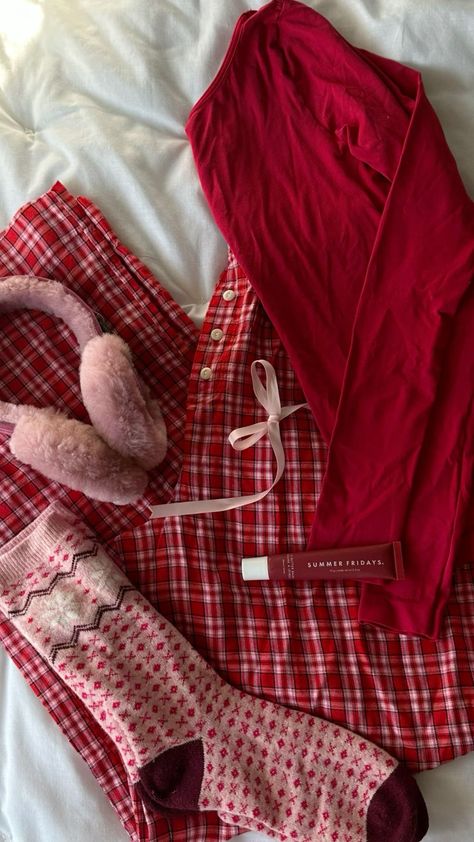 Flannel Pjs Aesthetic, Cute Christmas Pajamas Aesthetic, Christmas Pj Aesthetic, Christmas Pj Outfit, Christmas Pajamas Aesthetic, Matching Family Christmas Outfits, Cute Christmas Pajamas, Pj Outfit, Winter Pjs