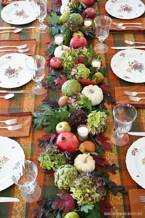 Thanksgiving Centerpieces Table, Holiday Table Centerpieces, Table Centerpieces Diy, Deco Nature, Autumn Table, Thanksgiving Table Settings, Thanksgiving Tablescapes, Fall Table Decor, Thanksgiving Centerpieces