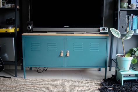 Q: Can I paint the IKEA PS cabinets? - IKEA Hackers Ikea Metal Cabinet, Metal Cabinet Makeover, Ikea Lockers, Ikea Paint, Ikea Office Furniture, Cabinets Ikea, Ikea Bedroom, Metal Lockers, Wooden Boards