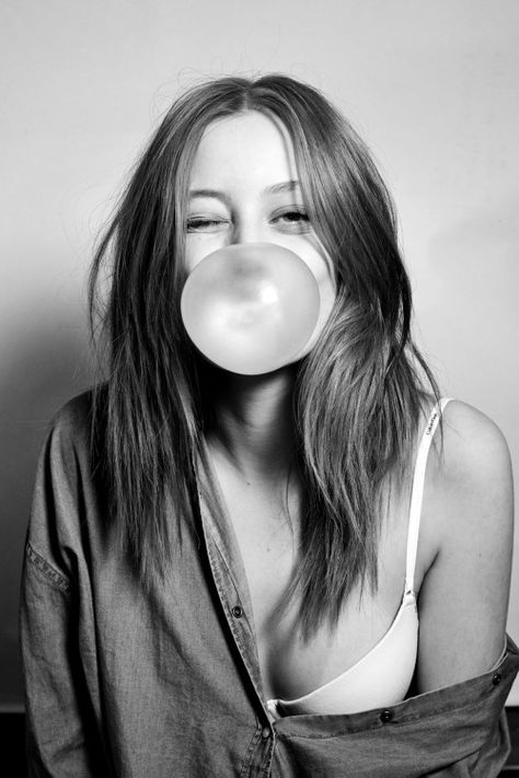 Natalie Westling, Street Style Blog, Blowing Bubbles, Body Love, Cara Delevingne, Blog Photography, Bubble Gum, Photography Inspiration, Gum