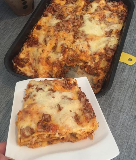 Lazania Recipe, Food Motivation, Delicious Snacks, Delicious Snacks Recipes, Lesson Quotes, Amazing Food, Yummy Snacks, Lasagna, Snack Recipes