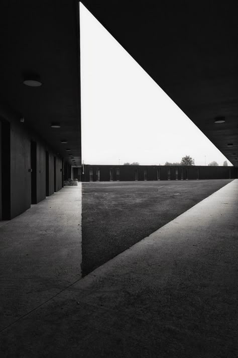 Architecture Cool, Black And White Photograph, Space Architecture, Light Architecture, Brutalism, Architectural Inspiration, Negative Space, Amazing Architecture, Light And Shadow