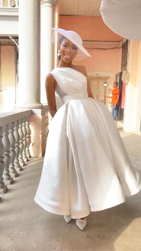 Civil Wedding Dresses, Classy Wedding Dress, Dinner Dress Classy, Stylish Wedding Dresses, Wedding Court, Elegant Dresses Classy, Dream Wedding Ideas Dresses, Classy Dress Outfits, African Print Fashion Dresses