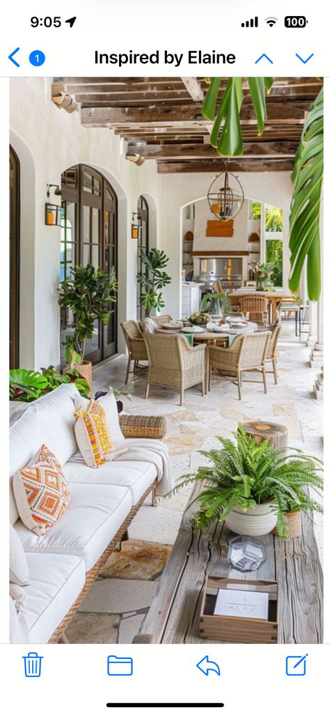 Mediterranean Patio Design Ideas, Mediterranean Style Patio, Mediterranean Outdoor Patio, Mediterranean Porch, Italian Patio, Mediterranean Patio, Summer Porch Decor, Hacienda Style Homes, Casas Coloniales