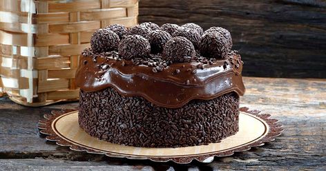 Bolo de brigadeiro | Traditional Chocolate Cake From Brazil | TasteAtlas Brigadeiro Cake, Brazilian Desserts, Whiskey Cake, Cake Filling Recipes, Decadent Chocolate Cake, Chocolate Layer Cake, Cake Shapes, Cake Fillings, Chocolate Sprinkles