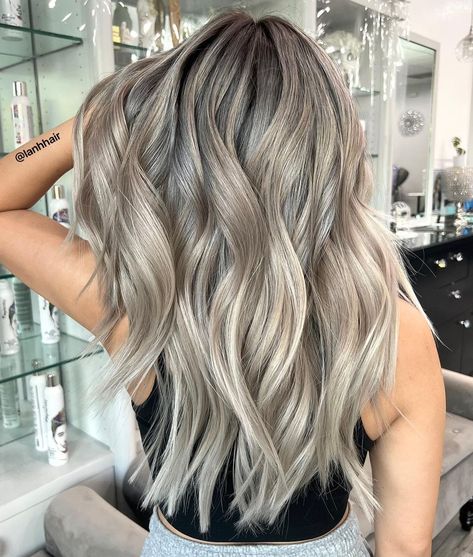 Beige Blonde Look with Silver Ends Light Ash Blonde Hair, Ashy Blonde Hair, Cool Ash Blonde, Ashy Hair, Medium Ash Blonde, Ash Blonde Hair Colour, Icy Blonde Hair, Ash Hair, Ash Blonde Highlights