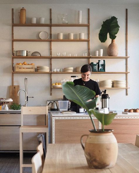 Lounge Shelving, Kitchen Shelves Styling, Wabi Sabi Kitchen, Fermented Drinks, Shop Shelving, Bakery Interior, Japandi Interior, Shelving Design, Cabin Kitchens