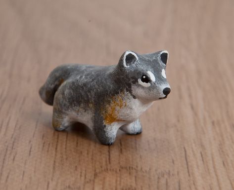 Grey wolf figurine, polymer clay by lifedancecreations.deviantart.com on @DeviantArt Polymer Clay Figurines, Wolf Totem, Wolf Animal, Clay Figurines, Animal Totem, Polymer Clay Animals, Small Figurines, Clay Wall, Mini Figurine