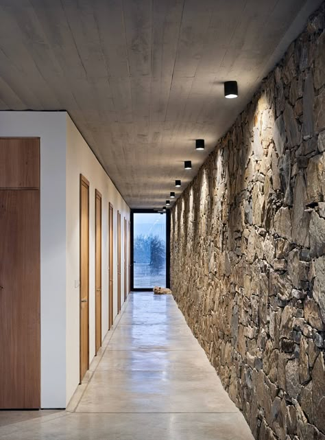 Concrete Wall Design, Stone Wall Interior Design, Kim House, Stone Walls Interior, Industrial Design Style, Stone Wall Design, Concrete Architecture, Stone Interior, Stone Architecture