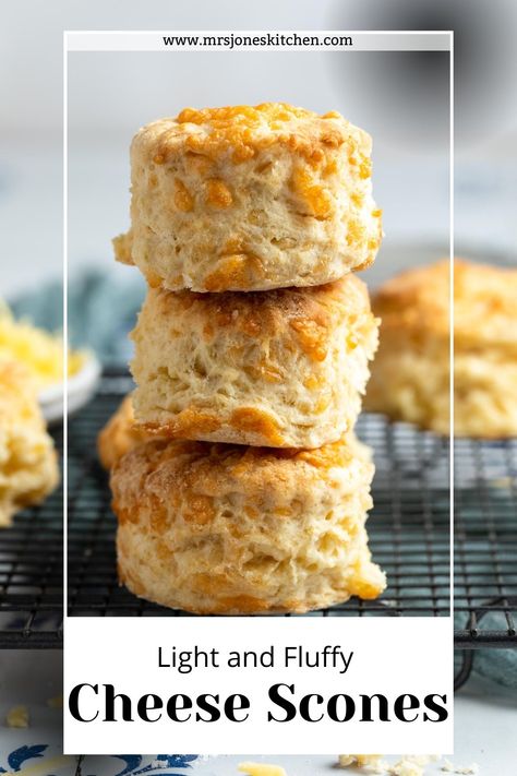 These light and fluffy cheese scones are an eggless scone recipe, and made with basic, budget friendly ingredients. These easy cheese scones freeze really well too. Tea Scones Recipe, Savory Scones Recipe, Basic Scones, Cheese Scone Recipes, Best Scone Recipe, Scones Recipe Easy, Homemade Scones, Scones Easy, Cheese Scones