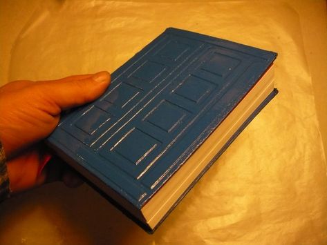 Song Diary, Song Journal, Doctor Who Craft, Doctor Who Crafts, Diy Doctor, Homemade Journal, Doctor Who Christmas, Fun Diy Projects, Diy Storage Rack