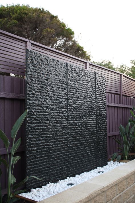 2m garden water wall Outdoor Wall Fountains, Water Wall Fountain, Diy Water Feature, Modern Fountain, Water Feature Wall, Outdoor Water Feature, Outdoor Water Features, Water Wall, Waterfall Wall