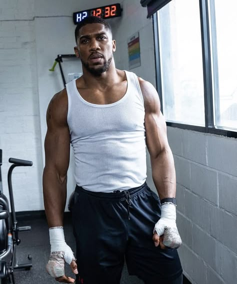 Anthony Joshua Wallpaper, Joshua Wallpaper, Boxing Anthony Joshua, Boxing Images, Yoo Ah In, Buzz Cuts, Anthony Joshua, Boxing Workout, Crew Cuts