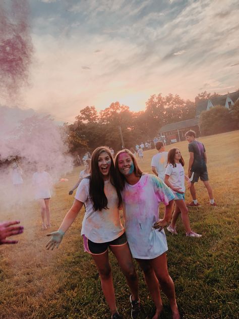 Summer Camp Astethic, Preppy Summer Camp, Sleepaway Camp Aesthetic, Church Camp Counselor, Camping Astethic, Summer Camp Usa, Preppy Camp, Church Camp Aesthetic, Camp Counselor Aesthetic