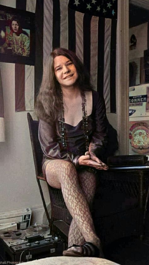 Janis Joplin Style, Janis Joplin Porsche, Outfit Hippie, Acid Rock, Women Of Rock, Classic Television, Patti Smith, Rock N Roll Music, Janis Joplin