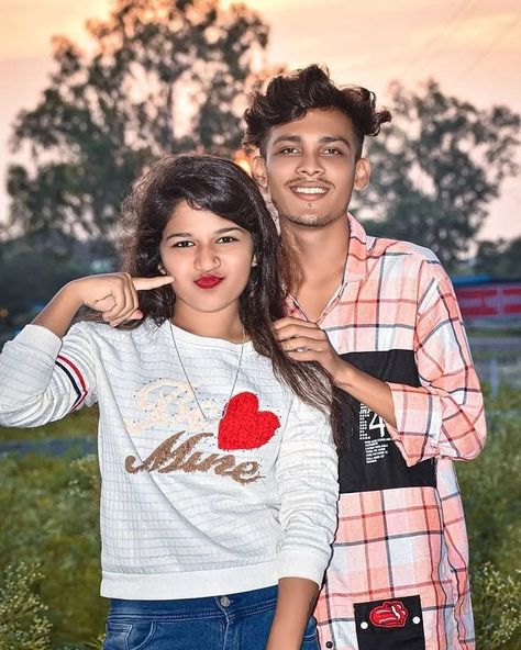 Couple Wedding Dress Indian Hindu, Cute Facebook Cover Photos, How To Make Pink, Attitude Stylish Boys Pic, Men Fashion Photoshoot, Men Fashion Photo, Drawing Couple Poses, Baby Photo Editing, Portrait Photo Editing