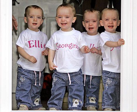 Holly, Jessica, Ellie, and Georgina Carles are Identical Quadruplets from England Identical Quadruplets, Celebrity Twins, Multiple Births, Twin Baby Boys, Cute Twins, Identical Twins, How To Have Twins, Babies First Year, Wide World