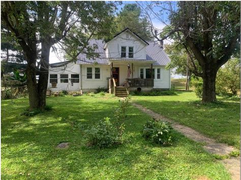 Hobby Farm For Sale With Farmhouse And Barns on 12 Acres Kentucky $244,000 - Country Life Dreams Gas Log Insert, Kentucky Farmhouse, Double Pane Windows, Life Dreams, Hvac Unit, Hobby Farm, Mini Farm, Madison County, Gas Logs