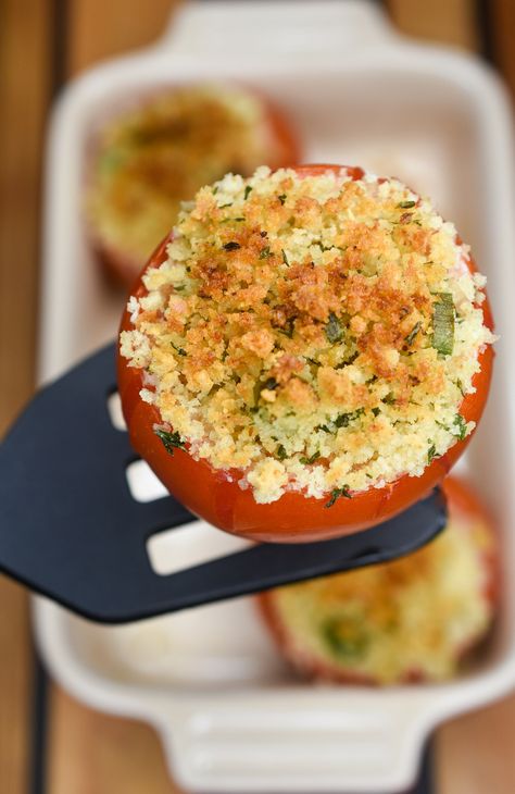 This easy Stuffed Tomatoes Recipe is one of my favorite tomato recipes. Baked tomatoes stuffed with cheese topped with breadcrumbs. Perfection! Stuffed Tomatoes Recipes Baked, Stuffed Tomatoes Recipes, Gluten Free Panko, Stuffed Tomatoes, Tomatoes Recipes, Tomatoes Recipe, Baked Tomatoes, Grilled Eggplant, Summer Tomato