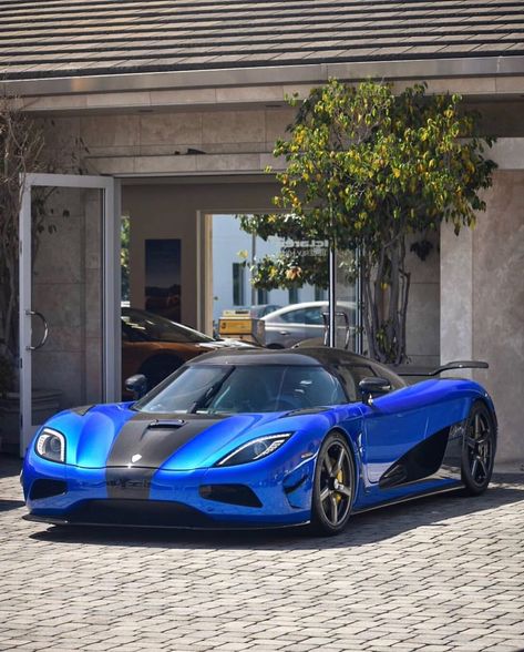 Koenigsegg, Cool Trucks, Dream Car, Car Garage, Sports Car, Garage, Cars, Media, Vehicles