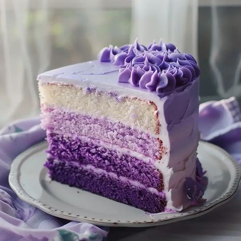 Purple Ombre Layer Cake Recipe - Yum By Clare Cabin Party, Chocolate Layer Cake Recipe, Peanut Butter Frosting Recipe, Oreo Bars, Maqui Berry, Oreo Frosting, Crinkle Cookies Recipe, Chocolate Poke Cake, Cake Base