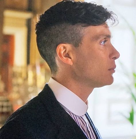 Thomas Shelby Haircut, Tommy Shelby Hair, Peaky Blinders Hair, Peaky Blinders Haircut, Pesky Blinders, Short Fade Haircut, Mens Hairstyles Fade, Mens Hairstyles With Beard, Cillian Murphy Peaky Blinders