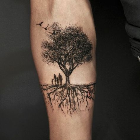 Family Tree Tattoo For Men, Tree Tattoo Forearm, Roots Tattoo, Oak Tree Tattoo, Unique Tattoos For Men, Thigh Tat, Unusual Tattoo, Family Tattoo Designs, Palm Tattoos