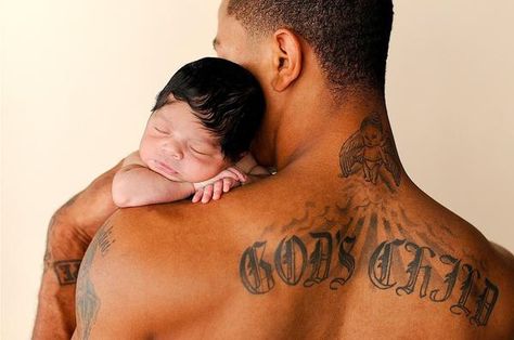 Derrick Rose God's child tattoo Gods Child, Child Tattoo, Welcome New Baby, Black Celebrity News, Derek Rose, Derrick Rose, Love And Basketball, Celebrity Kids, Celebrity Babies