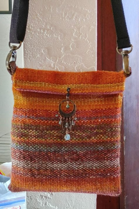 Weaving Bag, Rigid Heddle Weaving Patterns, Art Yarn Weaving, Tapestry Purse, Felt Tote Bag, Saori Weaving, Weaving Loom Diy, Inkle Weaving, Weaving Loom Projects