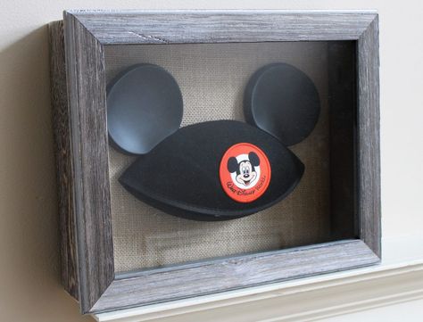 Disney Ornaments Diy, Mickey Bathroom, Disney Bathroom, Mickey Mouse Ears Hat, Diy Mickey Ears, Disney Room Decor, Disney Bedrooms, Disney Magic Bands, Disney Hats