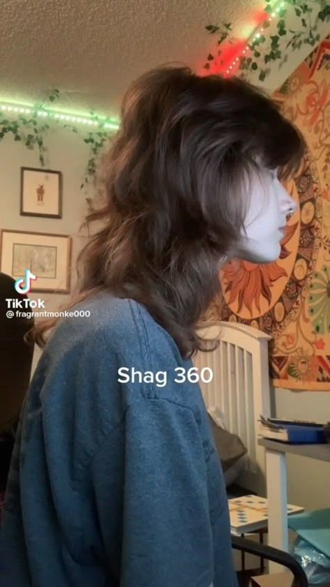 Layers Shaggy Hairstyles, Haircut Medium Hair Layers, Fragrantmonke000 Hair, Shaggy Medium Haircut, Shaggy Wolfcut With Bangs, Shag Haircut 360, Shoulder Length Mullet Shag, Alt Shag Haircut, Shag 360