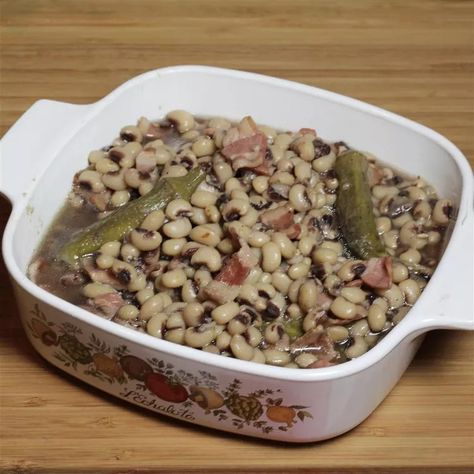 Mom's Purple Hull Peas Recipe Purple Hull Peas Recipe Southern Style, Crowder Peas Recipe, Field Peas Recipe, Purple Hull Peas Recipe, Lady Peas, Crowder Peas, Field Peas, Southern Side Dishes, Peas Recipe