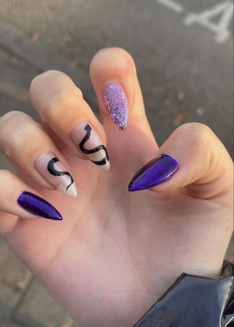 Ursula Nails, Maleficent Nails, Disney Modern, Spring Acrylic Nails, Halloween Disney, Disney Nails, Modern Disney, Nail Styles, Acrylic Nails Coffin