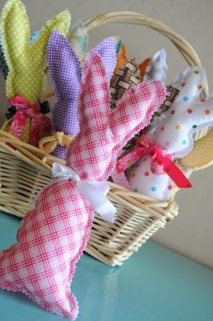 bunny rabbit, Easter basket ideas, Rustic Easter Basket Wreath, DIY Easter craft ideas #Easter #ideas #holiday Easter Crafts For Adults, Diy Easter Gifts, Here Comes Peter Cottontail, Hippity Hoppity, Easter Stuff, Peter Cottontail, Unique Easter, Easter Projects, Easter Crafts Diy