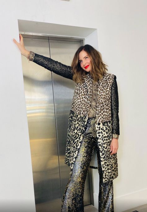 Leopard Outfit, Trinny Woodall, Carrie Bradshaw Outfits, Simple Winter Outfits, Leopard Outfits, Eccentric Style, Colour Combinations Fashion, Style Muse, Fashion Journals