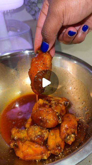 Jas✨LETS BAKE! on Instagram: "Saucy Hot Honey Chicken Wings   I made Hot Honey wings with homemade fries for lunch today 😫 it was amazing! This was my first time using only cornstarch to fry my “naked” wings and I think I’ll just fry them without it next time but they were still good 👍   Grocery list ⬇️  1 cup franks buffalo sauce  2 tbsp corn starch(optional) 1/2 cup honey  Onion powder  Sazon  Salt  Pepper  Chicken wings #hothoney #chickenwings #wings #lunch" How To Cook Hot Wings, How To Make Wingstop Wings, Saucy Chicken Wings, How To Make Hot Wings, Hot Wings Recipe Fried, Easy Hot Wings Recipe, Homemade Hot Wings, Hot Honey Chicken Wings, Hot Wing Sauce Recipe