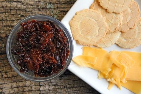 Fig Chutney Recipe, Fejoa Recipes, Feijoa Recipes, Feijoada Recipe, Fig Chutney, Fig Butter, Orange Jam, Treats And Sweets, Fig Recipes