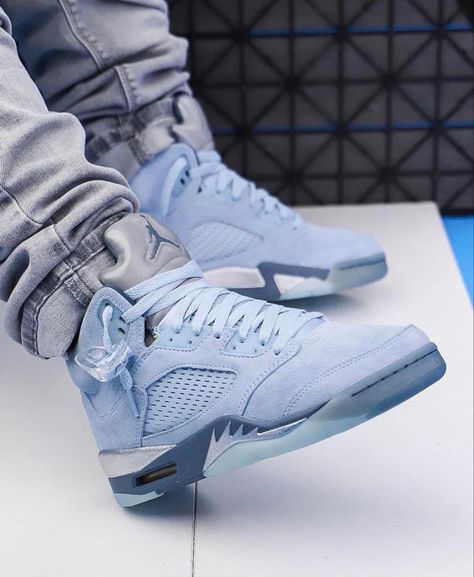 “Blue Bird” Jordan 5 Retro 5 Jordans, Jordan 5 Outfit, Nike Slippers, Mens Vans Shoes, Shoes Wallpaper, Blue Jordans, Pretty Shoes Sneakers, Jordan Shoes Retro, All Nike Shoes