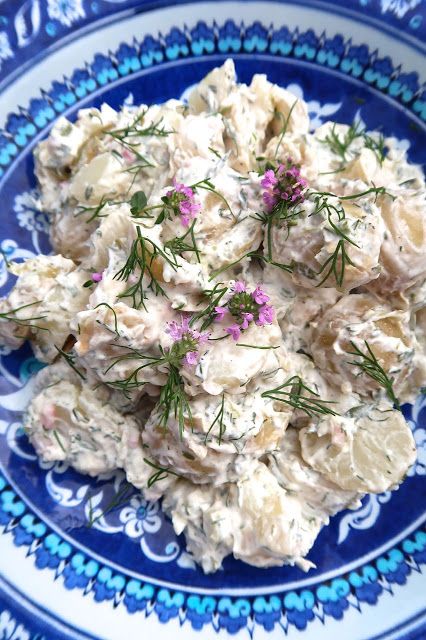 Scrumpdillyicious: Tarragon Potato Salad: A Barefoot Contessa Classic Ina Garten Potato Salad, Dill Potato Salad, Curried Couscous, Dill Potato, Salad Potato, Dill Potatoes, Ina Garten Recipes, Squeezed Lemon, Homemade Mayonnaise