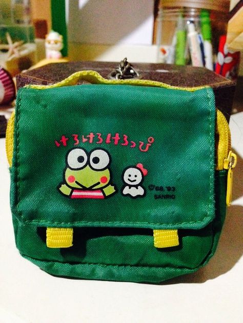 Mini School Bag, Hello Kitty Items, Frog And Toad, Sanrio Characters, Cute Bags, School Bag, Cute Bag, Messenger Bag, Cool Outfits