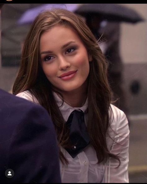 Blair Waldorf Hair, Mode Gossip Girl, Estilo Blair Waldorf, Blair Waldorf Aesthetic, Blair And Serena, Blair Waldorf Style, Stile Blair Waldorf, Gossip Girl Blair, Gossip Girl Aesthetic