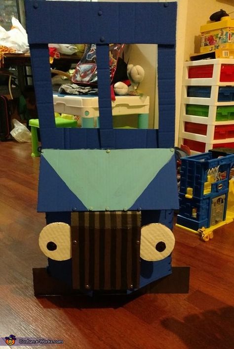 Little Blue Truck Costume, Truck Costume, Book Parade, Little Blue Truck, Costume Works, Blue Truck, Box Photo, Read Across America, Kindergarten Class